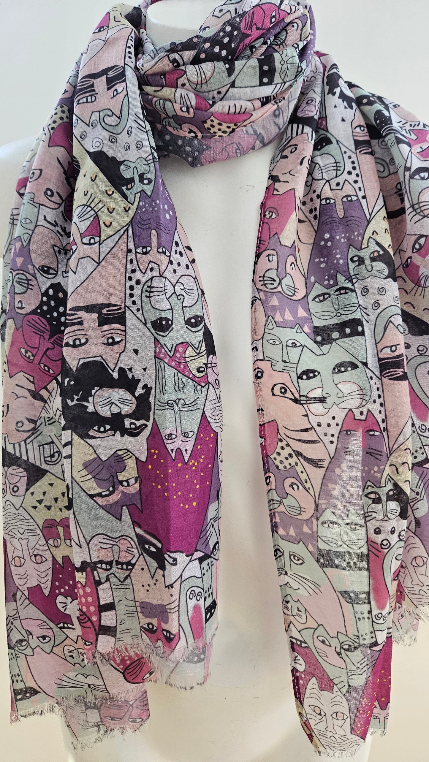 Quirky lightweight cat scarf-Shimena