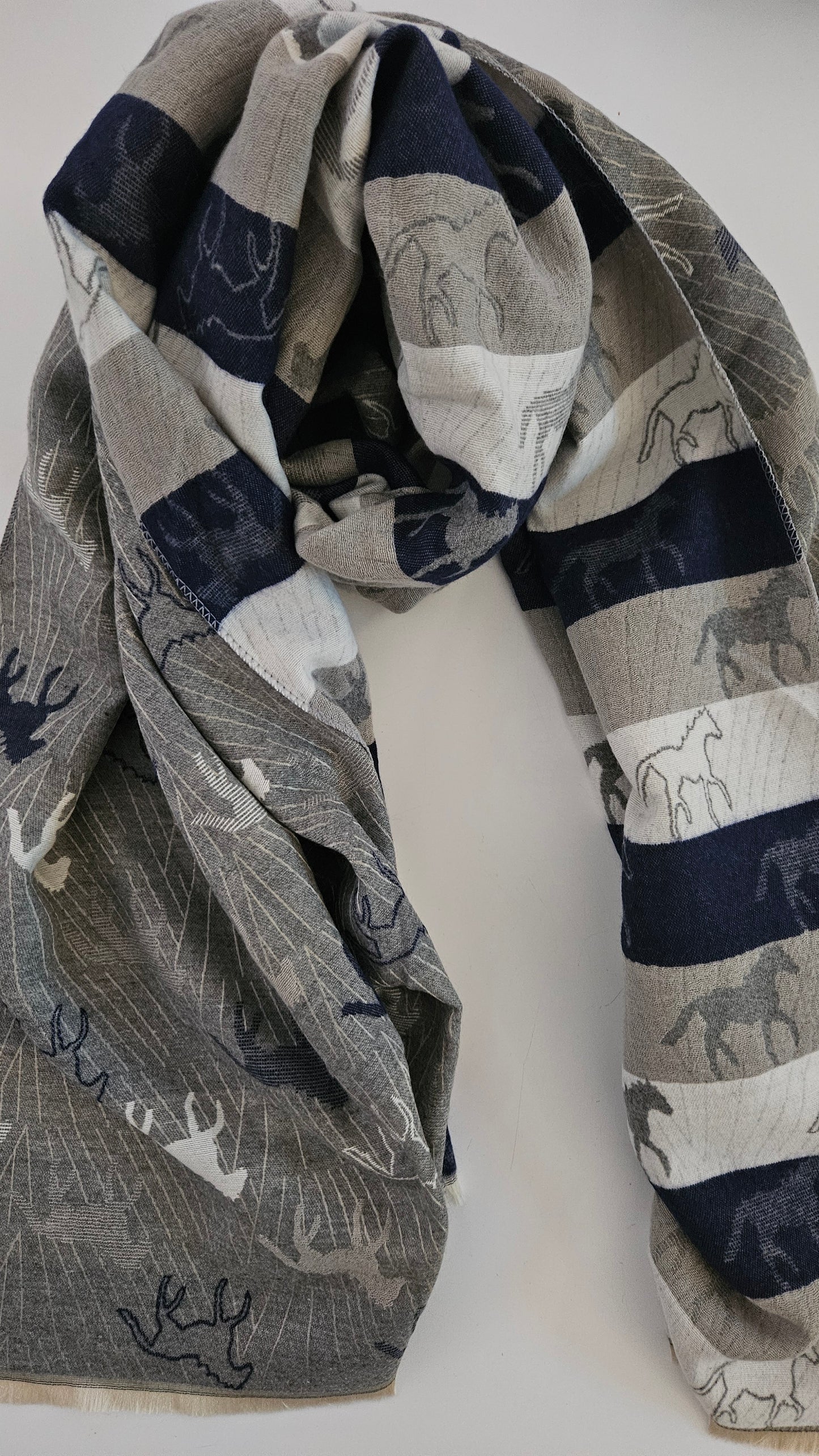 Horses pattern cashmere feel wrap