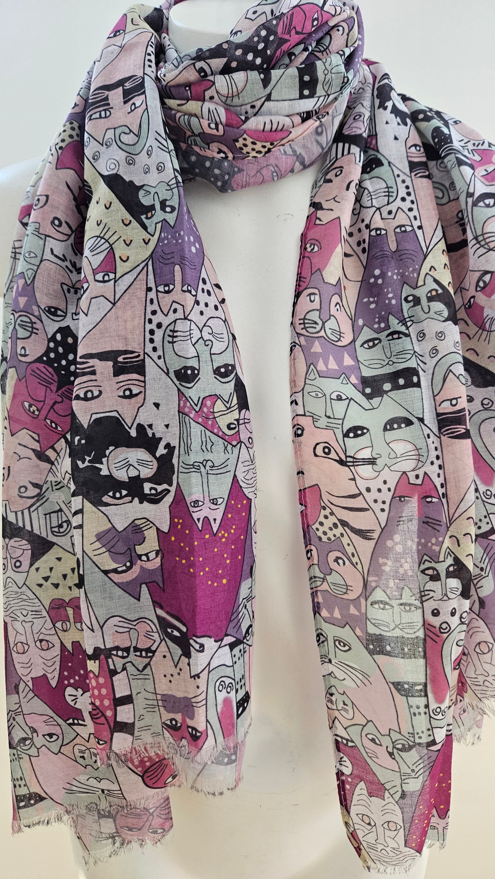 Quirky lightweight cat scarf-Shimena