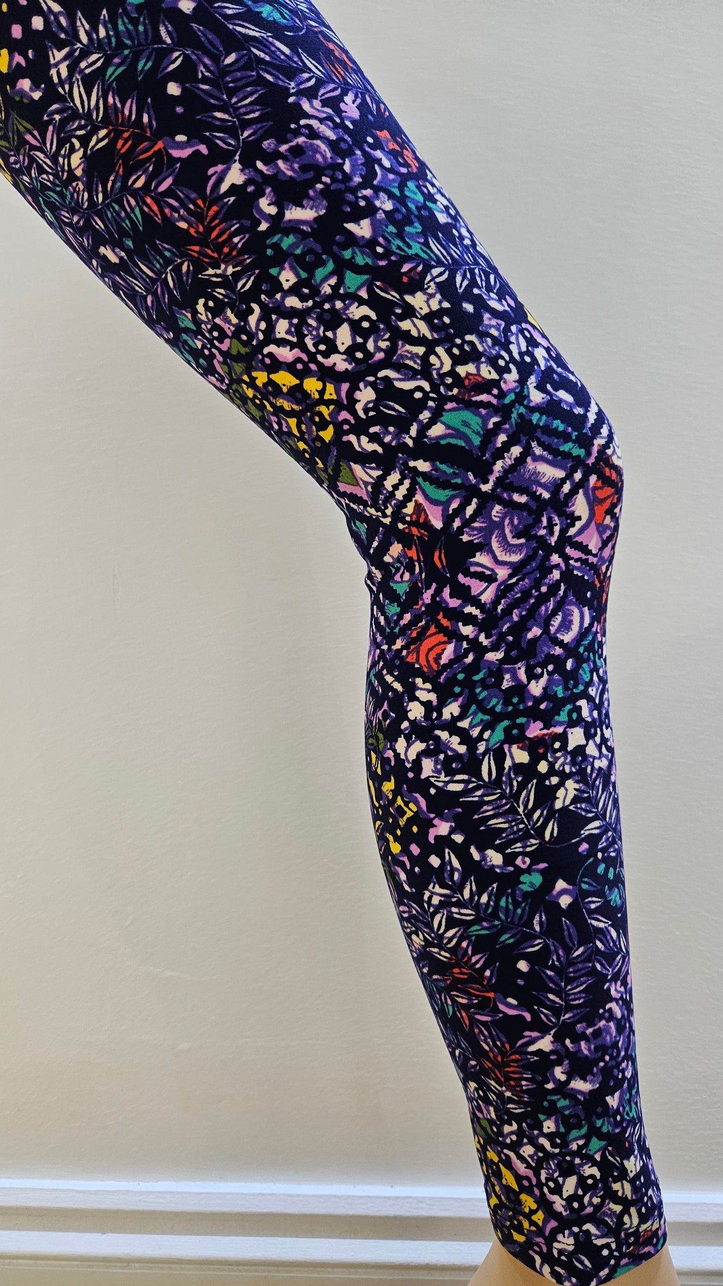 Purple Geometric Floral Buttery Soft High-Waisted Leggings-Shimena