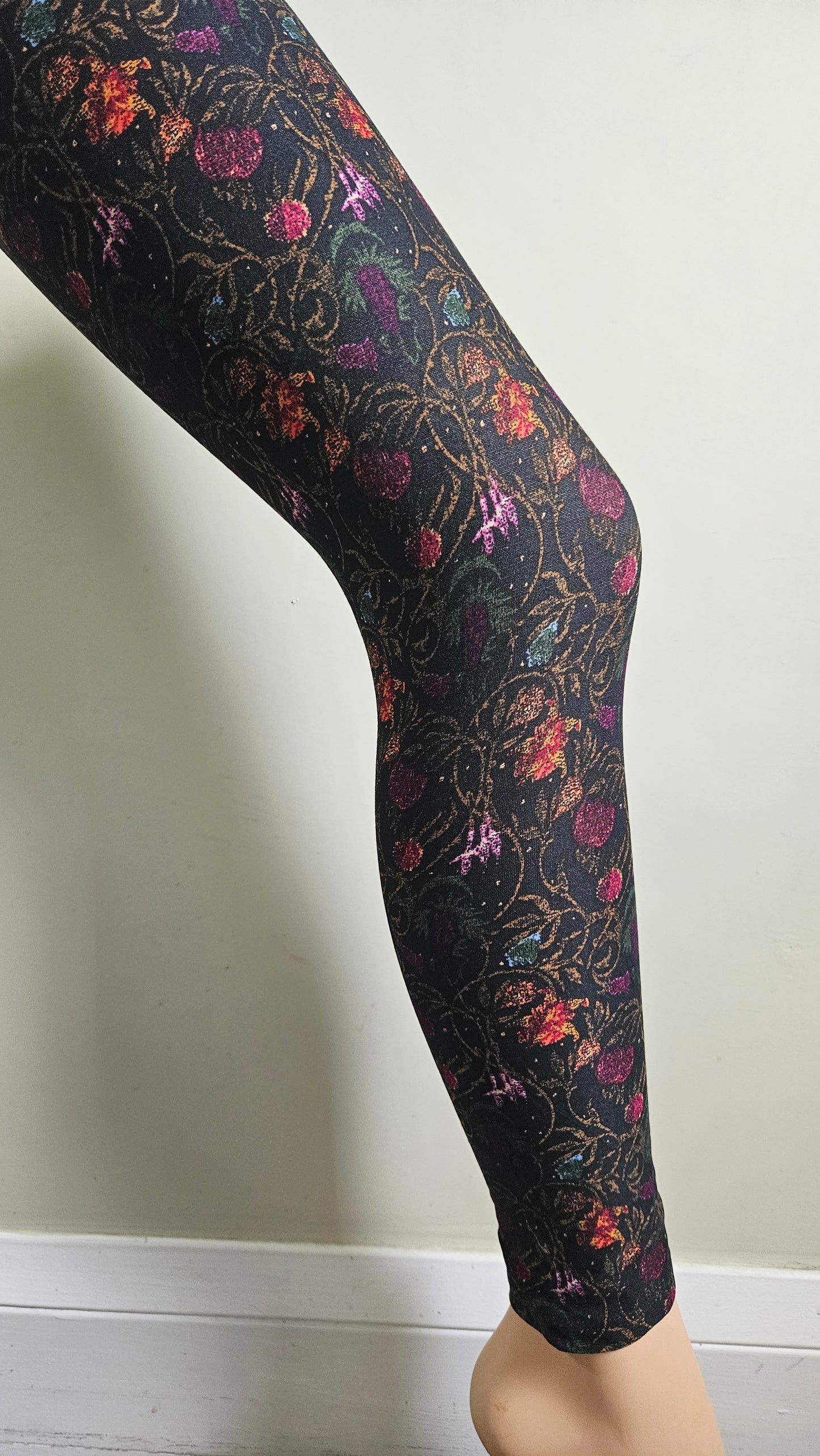 Black Floral Vine Buttery Soft High-Waisted Leggings
