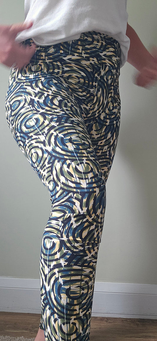 Cream Olive Abstract Swirl Buttery Soft High-Waisted Leggings