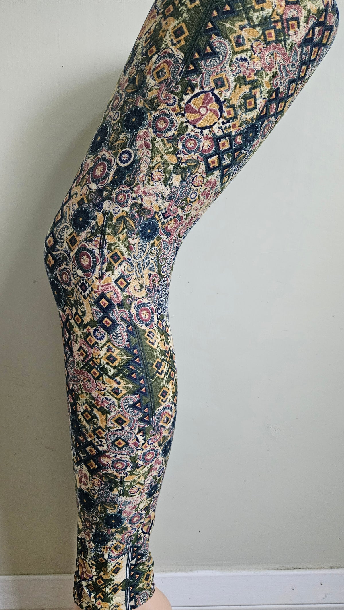 Olive Green Persian Tapestry Buttery Soft High-Waisted Leggings