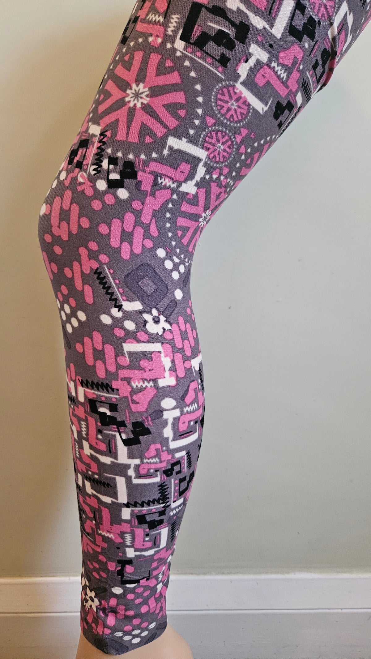 Pink Snowflake Doodle Buttery Soft High-Waisted Leggings