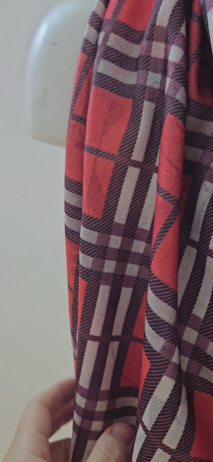 Reversible Cat & Tartan Cashmere-Feel Pashmina – Soft & Stylish Wrap