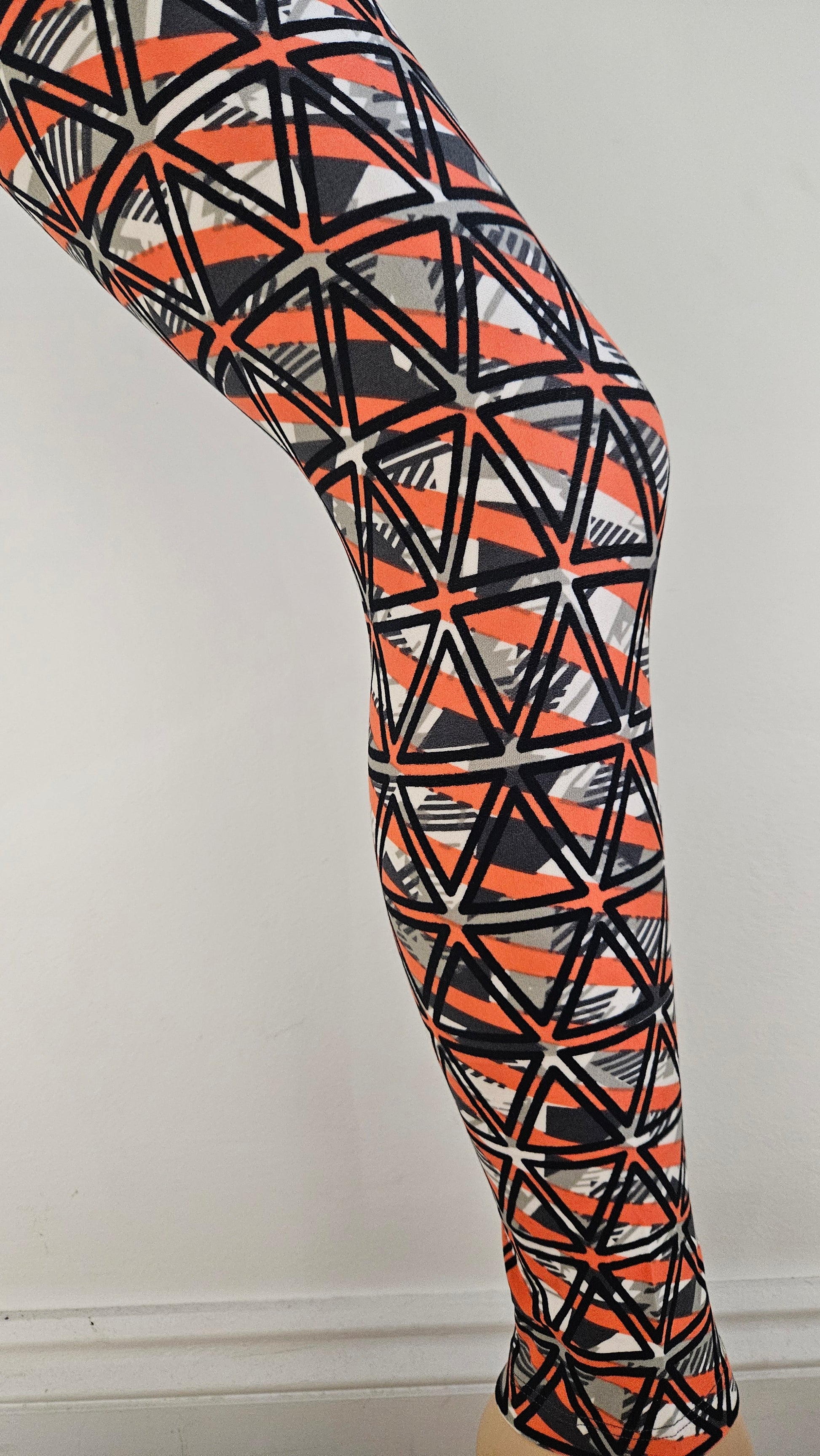 Coral Triangle Grid Buttery Soft High-Waisted Leggings-Shimena
